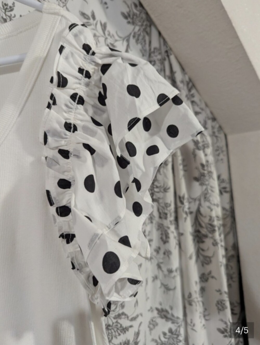 White Polka Dot Sleeve Scoop Neck Bodysuit
